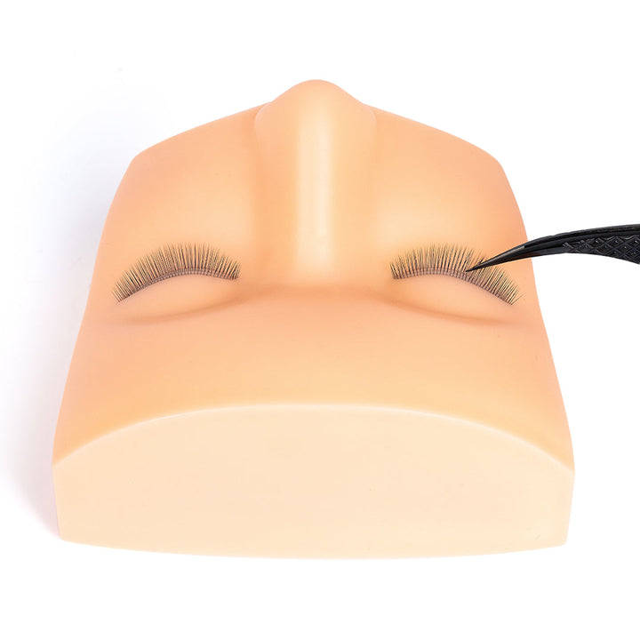 Mannequin Head With Three Layer Lashes For Lash Extensions